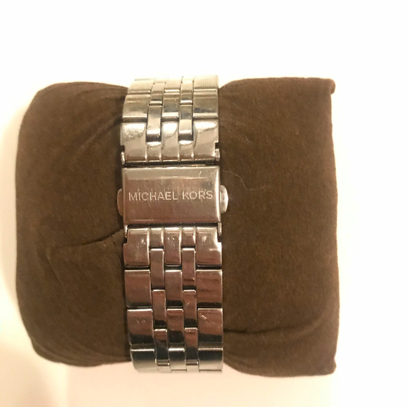 Michael Kors Chronograph Mother of Pearl Watch - Picture 8 of 8